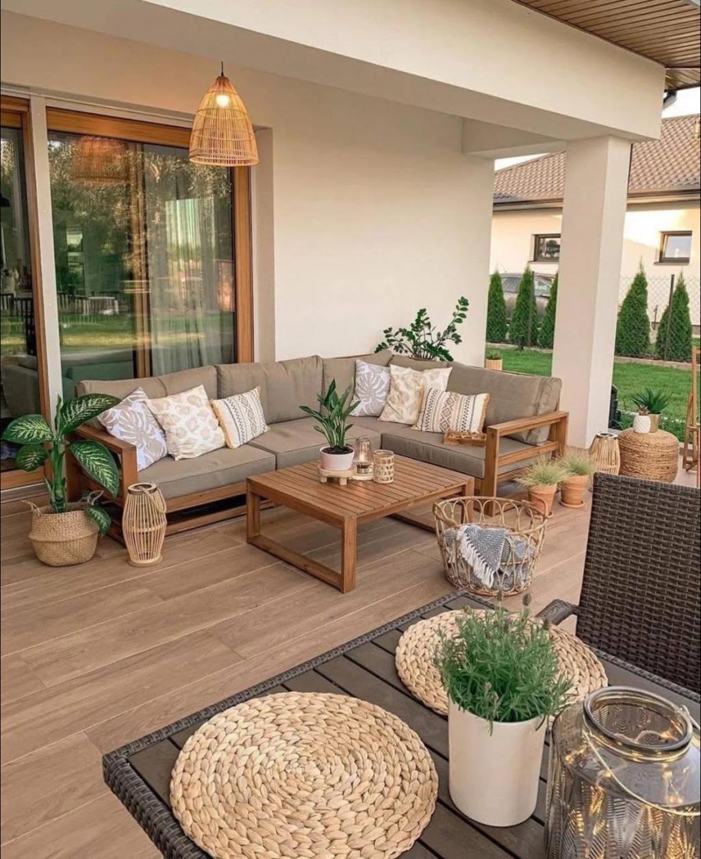 Get this look from Amazon – click&nbsp;here